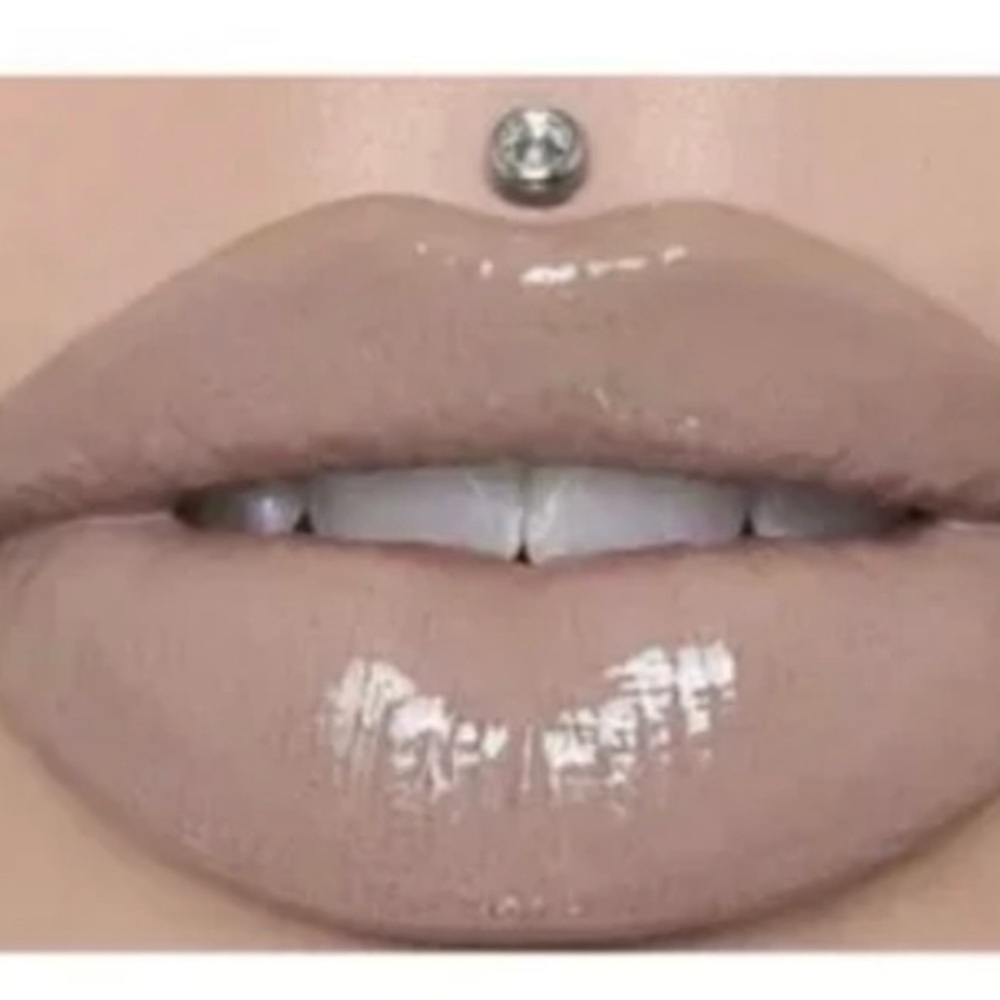 Jeffrey Star The Gloss, New In Box Silk Rope